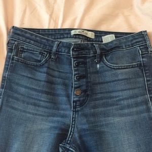 Ripped High-Waist Skinny Jeans